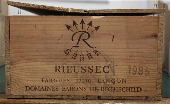 Twelve bottles of R de Rieussec Blanc Sec, 1985, in original wooden case,